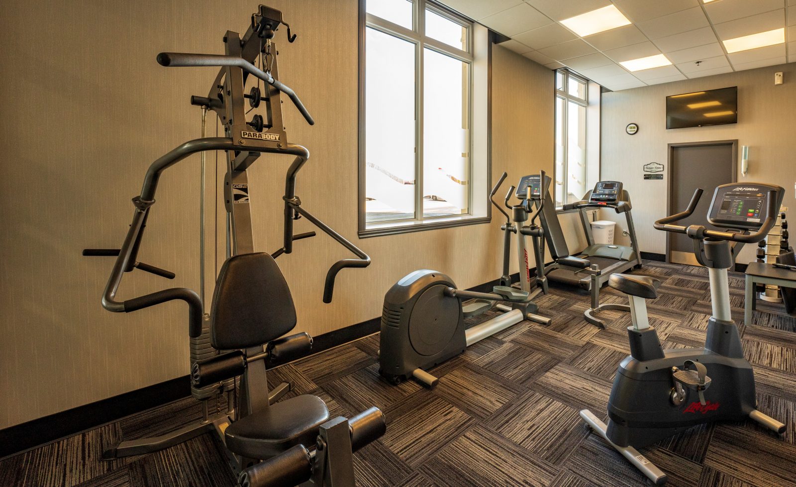 Gym Quality Suites Drummondville Hotel